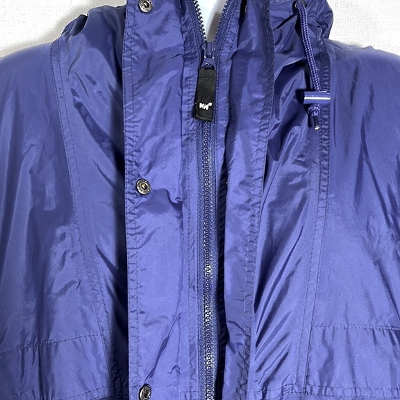 Helly Hansen Men’s Packable Jacket, Size Medium. Blue Color - Picture 7 of 8